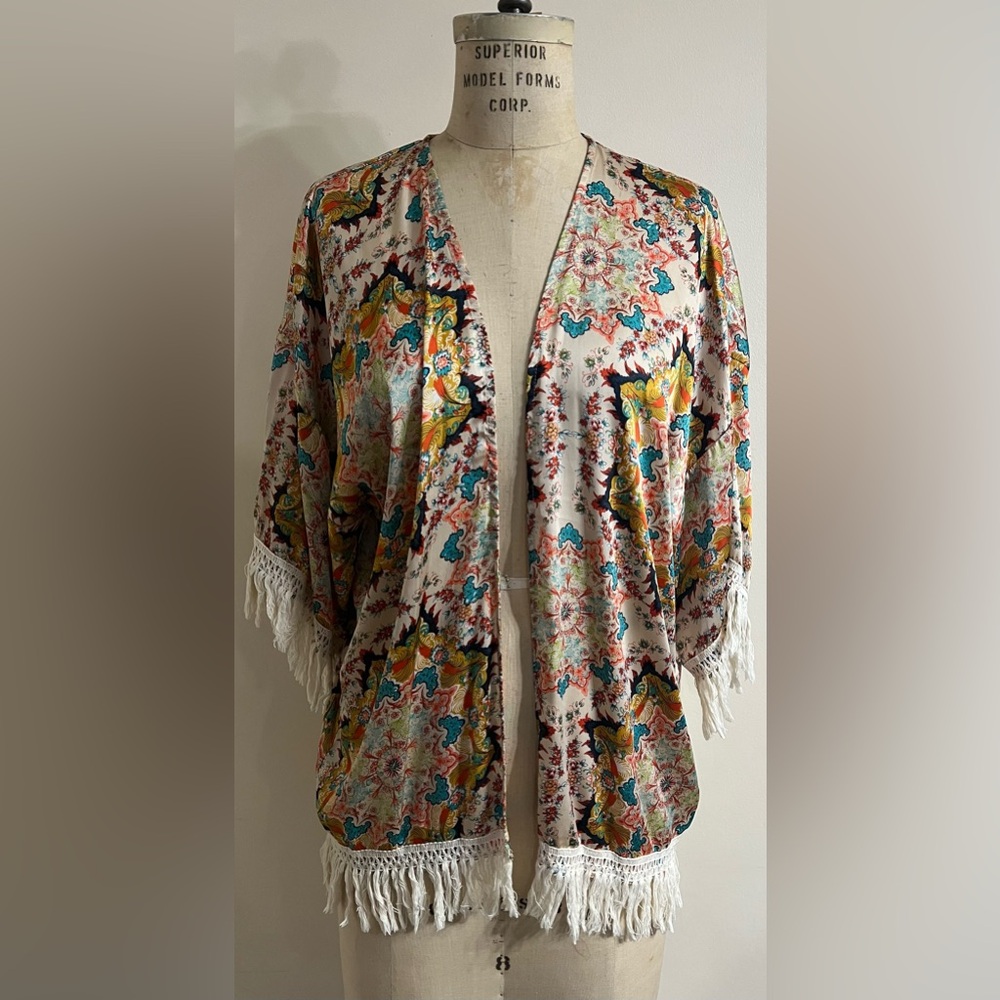 Gimmicks BKE Kimono Women’s Fringe Boho Hippie Open Front Cardigan Size M/L
